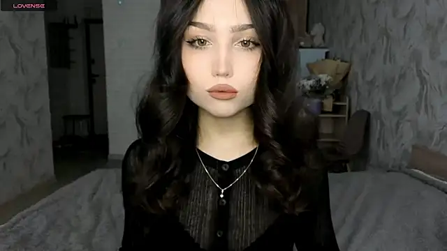 Qwami Amie online show from 25, 5, 2026
