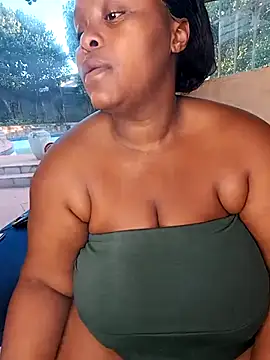 ChoklitBerryXX online show from 10, 4, 2026