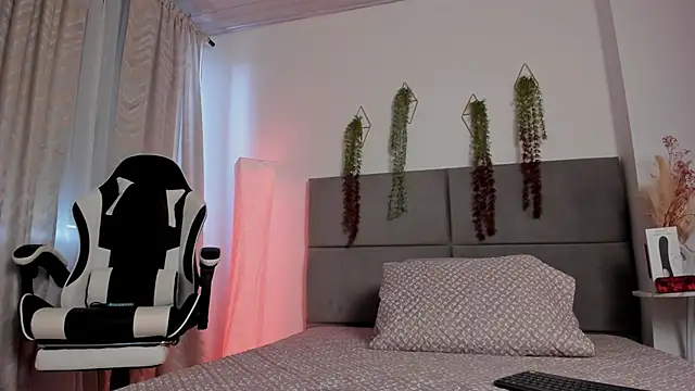 JulietaSnow online show from 22, 5, 2026