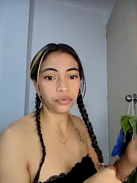 Evangeline Bonnet online show from 28, 3, 2026