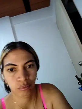 Evangeline Bonnet online show from 6, 4, 2026