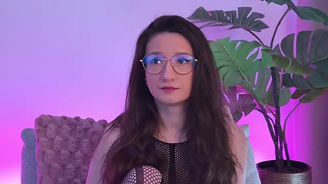 TheaMalekoo online show from 8, 4, 2026