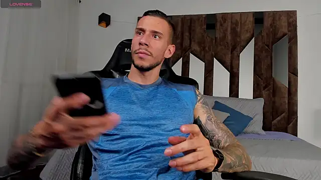 J king   online show from 13, 4, 2026