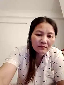 Snapshot of Cako-naka chatting on 16, 12, 2025 Cako-naka online show from 16, 12, 2025