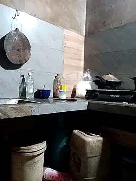 little-effy online show from 6, 3, 2026