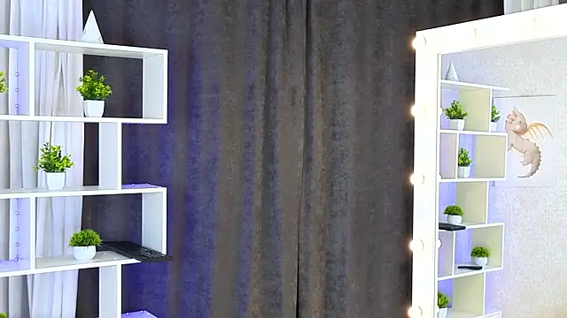 ViollaBloom online show from 4, 3, 2026