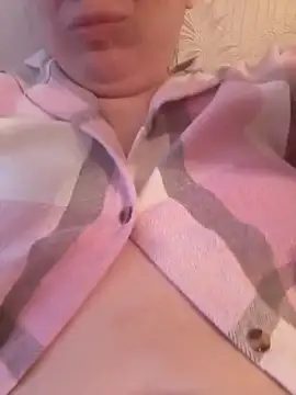 LimonLoveqw online show from 6, 4, 2026