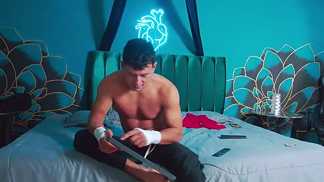 Snapshot of MagnusKnight_ chatting on 8, 1, 2026 MagnusKnight online show from 8, 1, 2026