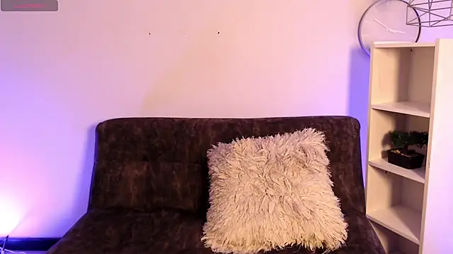 Lunaclarx online show from 19, 12, 2025