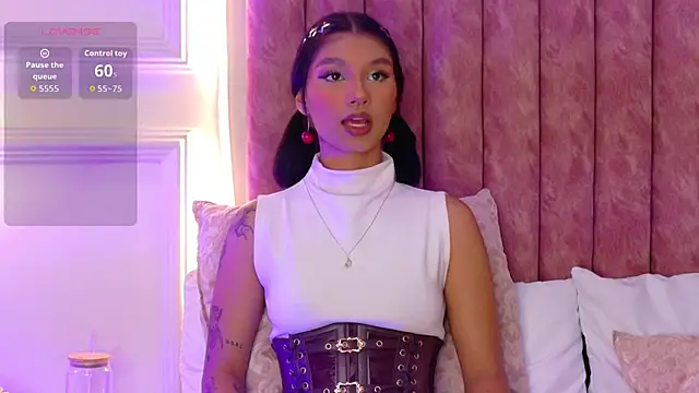 Mimi-Nyx online show from 5, 5, 2026