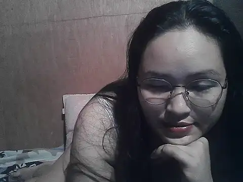 Snapshot of yummy_jyra02167 chatting on 8, 1, 2026 yummy jyra02167 online show from 8, 1, 2026