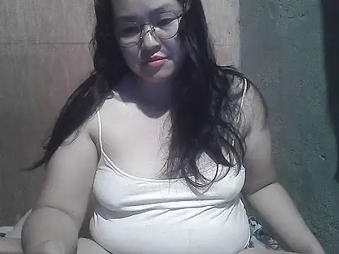 Snapshot of yummy_jyra02167 chatting on 15, 1, 2026 yummy jyra02167 online show from 15, 1, 2026