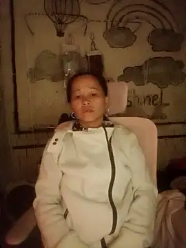 Snapshot of _CTMay_77 chatting on 13, 12, 2025 CTMay 77 online show from 13, 12, 2025