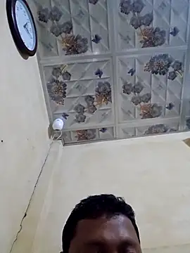 Snapshot of SHARIF12123 chatting on 17, 12, 2025 SHARIF12123 online show from 17, 12, 2025