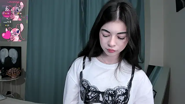 Snapshot of LisaColee chatting on 2, 3, 2026 LisaColee online show from 2, 3, 2026