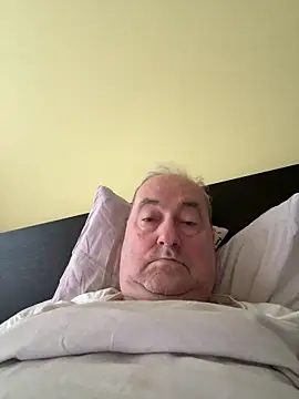 csikar online show from 15, 4, 2026