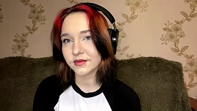 EmilyVeiro online show from 4, 3, 2026