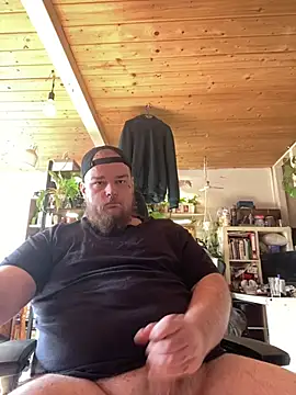 Snapshot of YoursxTruly chatting on 18, 2, 2026 YoursxTruly online show from 18, 2, 2026