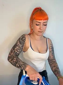 ScarletVixenLive online show from 5, 6, 2026