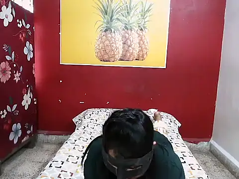 Lovelycouple25 online show from 18, 3, 2026