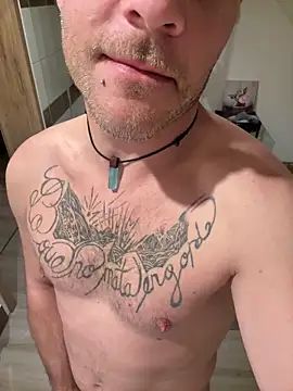 Manu1983el01 online show from 12, 2, 2026