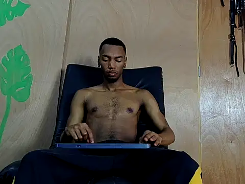 Higger dick online show from 20, 12, 2025