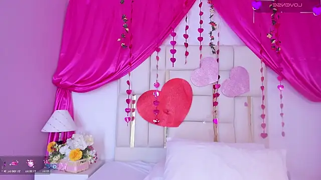 Snapshot of Silvanna-Casstro chatting on 17, 2, 2026 Silvanna-Casstro online show from 17, 2, 2026