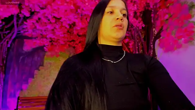 Snapshot of marahanson_ chatting on 6, 1, 2026 marahanson online show from 6, 1, 2026