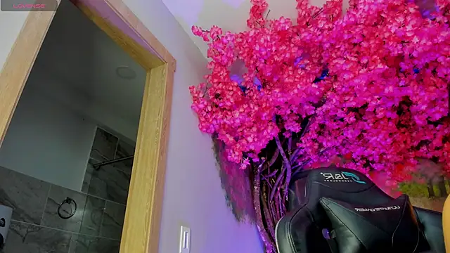 Snapshot of marahanson_ chatting on 7, 1, 2026 marahanson online show from 7, 1, 2026