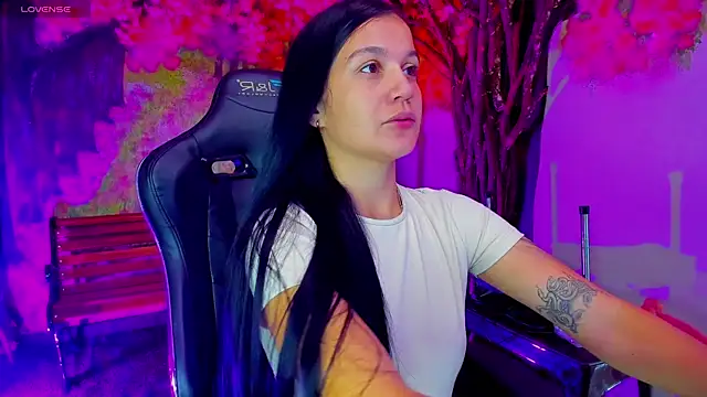 Snapshot of marahanson_ chatting on 11, 1, 2026 marahanson online show from 11, 1, 2026