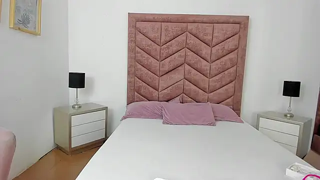 Scarlett  Noir online show from 24, 3, 2026