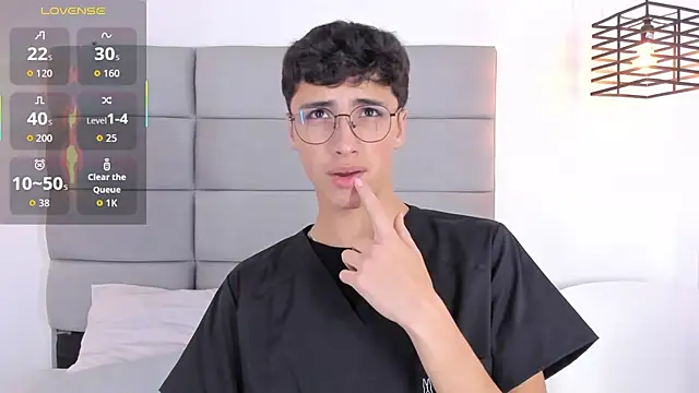 Snapshot of JoshClaarktt chatting on 5, 2, 2026 JoshClaarktt online show from 5, 2, 2026