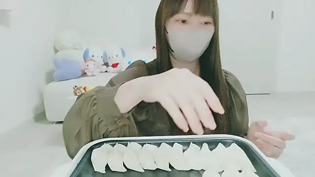 yuyuchan   online show from 8, 2, 2026