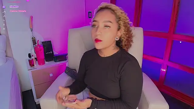 Snapshot of Starlights chatting on 10, 6, 2026 Starlights online show from 10, 6, 2026