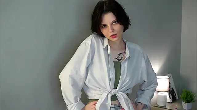 Snapshot of SharylOrbin chatting on 17, 12, 2025 SharylOrbin online show from 17, 12, 2025