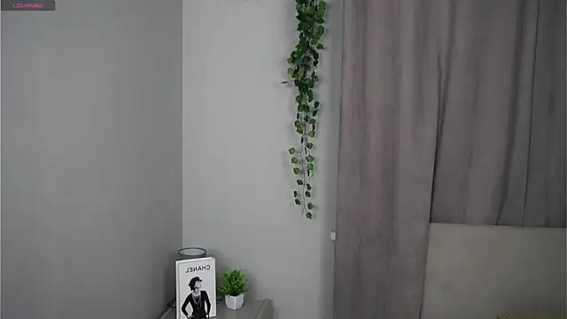 Snapshot of SharylOrbin chatting on 15, 1, 2026 SharylOrbin online show from 15, 1, 2026