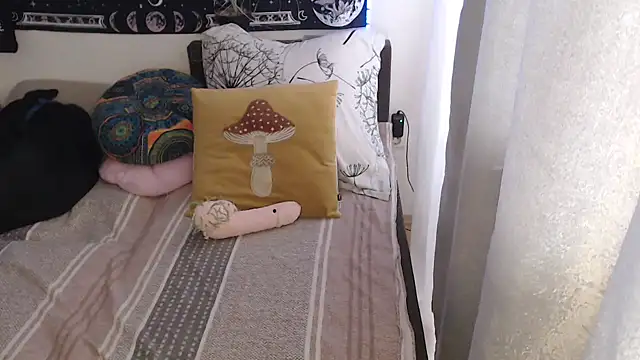 AlienforTwenty online show from 10, 4, 2026