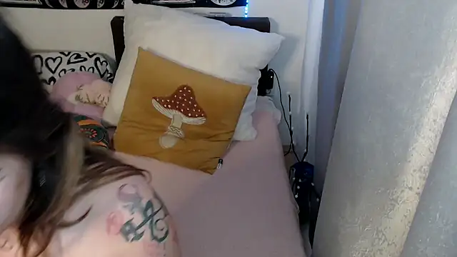 AlienforTwenty online show from 16, 4, 2026