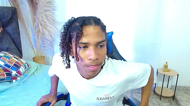 angelll18  online show from 18, 12, 2025