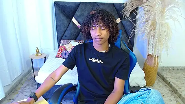 angelll18  online show from 23, 2, 2026