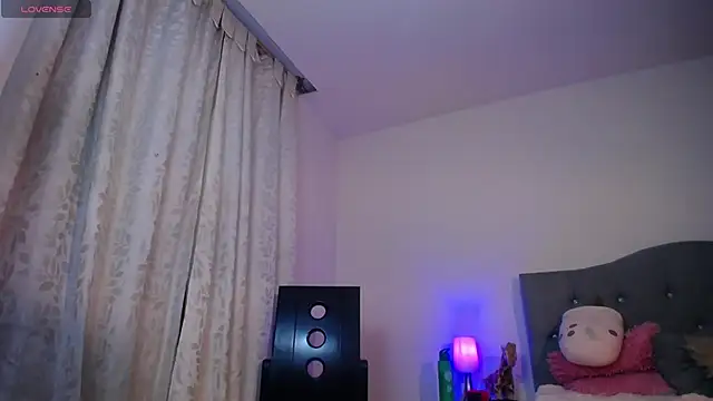 TOMBOYSEXX online show from 30, 3, 2026