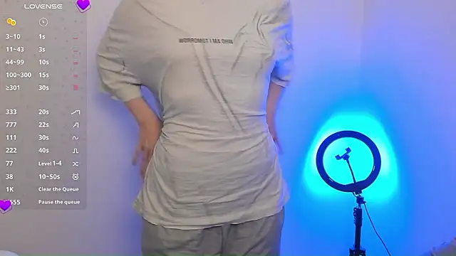 Stella MoonLight online show from 8, 2, 2026