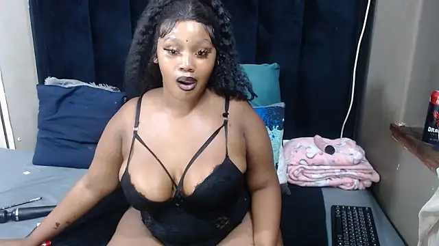 Snapshot of THICKBARBIE32 chatting on 13, 5, 2026 THICKBARBIE32 online show from 13, 5, 2026