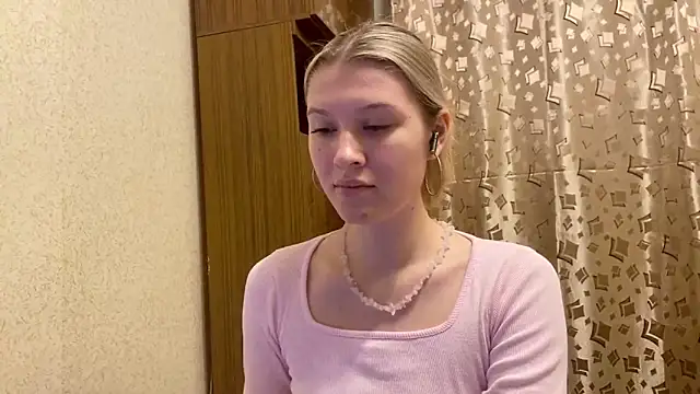 SkyeDavis online show from 16, 12, 2025