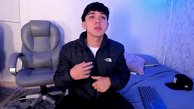 Snapshot of _TaylorBlack chatting on 9, 2, 2026 TaylorBlack online show from 9, 2, 2026