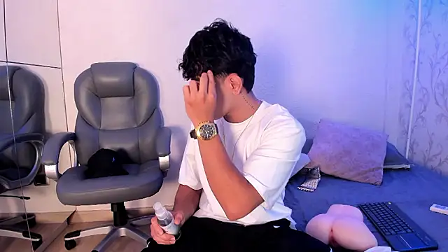 Snapshot of _TaylorBlack chatting on 21, 2, 2026 TaylorBlack online show from 21, 2, 2026