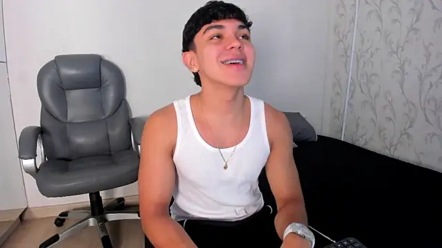 Snapshot of _TaylorBlack chatting on 23, 2, 2026 TaylorBlack online show from 23, 2, 2026