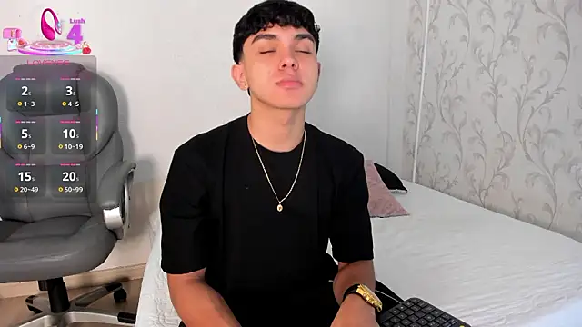 Snapshot of _TaylorBlack chatting on 27, 2, 2026 TaylorBlack online show from 27, 2, 2026