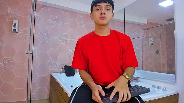 Snapshot of _TaylorBlack chatting on 1, 3, 2026 TaylorBlack online show from 1, 3, 2026