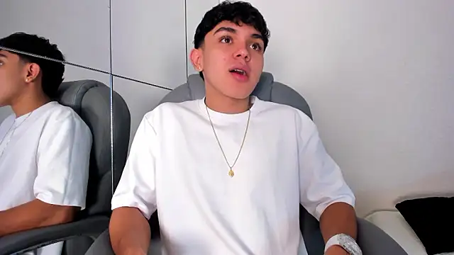 Snapshot of _TaylorBlack chatting on 3, 3, 2026 TaylorBlack online show from 3, 3, 2026